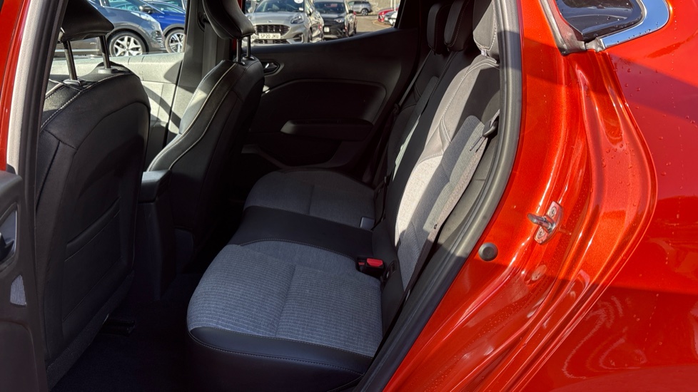 Renault Clio 1.0 TCe 90 Techno 5dr Petrol Hatchback - Image 16