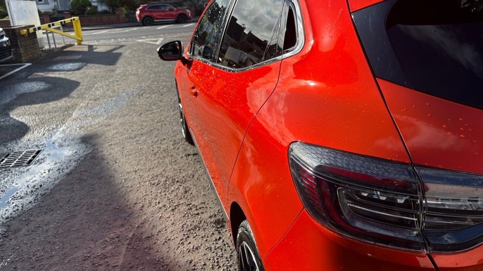 Renault Clio 1.0 TCe 90 Techno 5dr Petrol Hatchback - Image 32