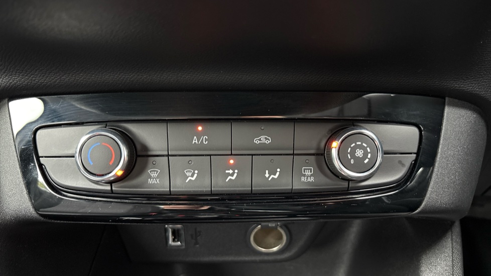 Vauxhall Corsa 1.2 Turbo Design 5dr Auto Petrol Hatchback - Image 63