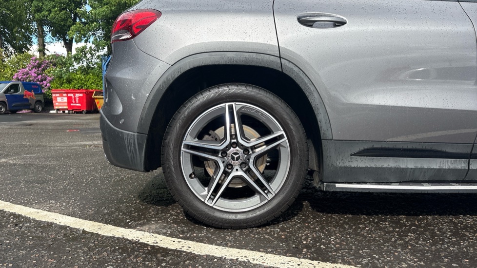 Mercedes-Benz GLA 220d 4Matic AMG Line Premium Plus 5dr Auto Diesel Hatchback - Image 7