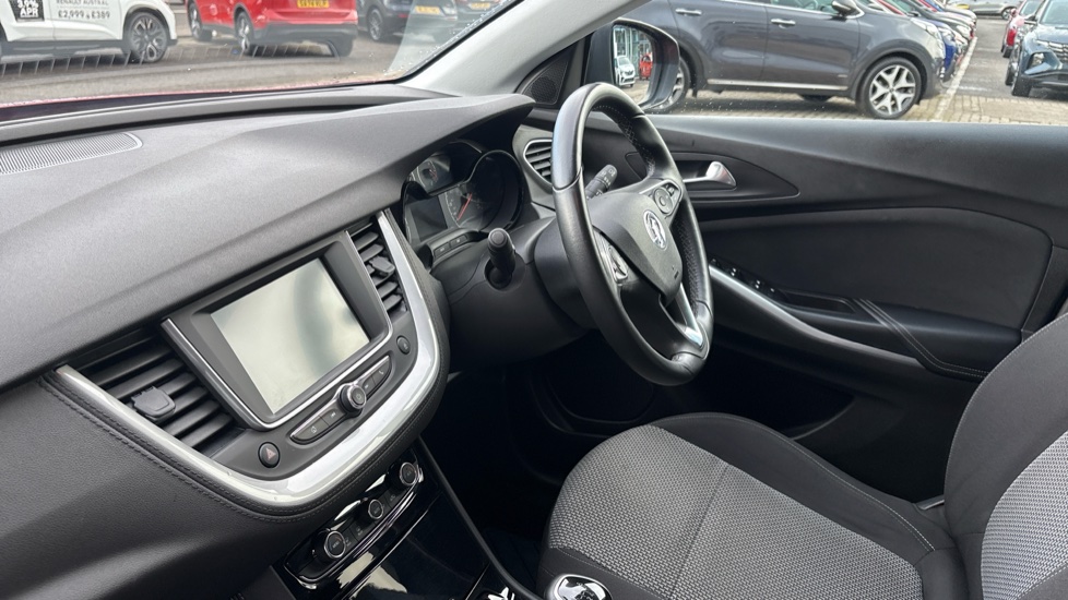 Vauxhall Grandland X 1.2 Turbo Design Line 5dr Petrol Hatchback - Image 9