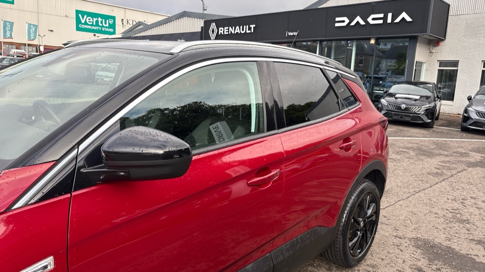 Vauxhall Grandland X 1.2 Turbo Design Line 5dr Petrol Hatchback - Image 26