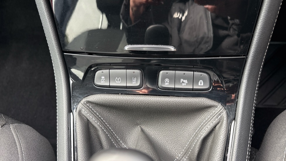 Vauxhall Grandland X 1.2 Turbo Design Line 5dr Petrol Hatchback - Image 47
