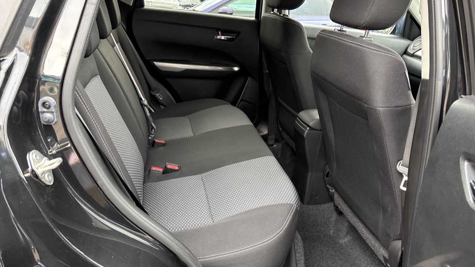 Suzuki Vitara 1.4 Boosterjet 48V Hybrid SZ-T 5dr Petrol Estate - Image 16