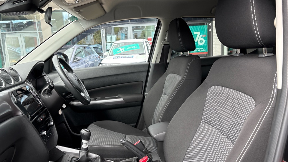 Suzuki Vitara 1.4 Boosterjet 48V Hybrid SZ-T 5dr Petrol Estate - Image 55