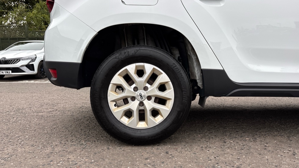 Dacia Duster 1.0 TCe 90 Expression 5dr Petrol Estate - Image 7