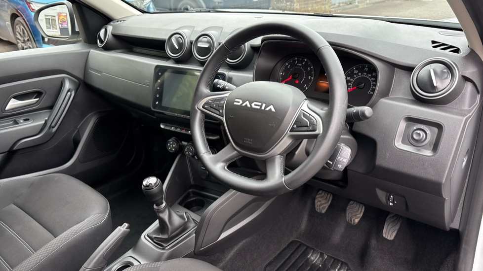 Dacia Duster 1.0 TCe 90 Expression 5dr Petrol Estate - Image 11
