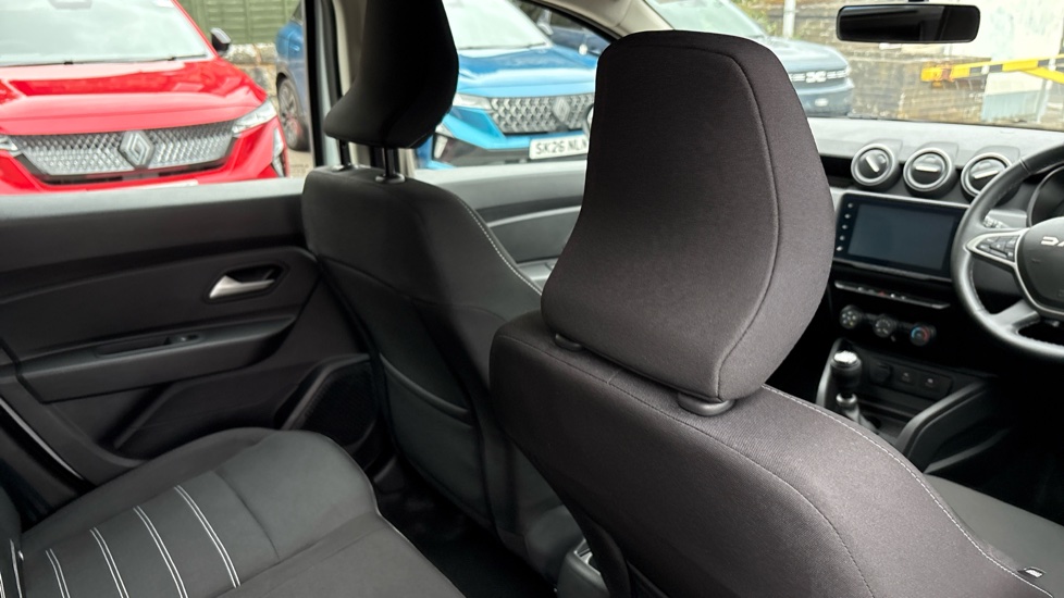 Dacia Duster 1.0 TCe 90 Expression 5dr Petrol Estate - Image 40