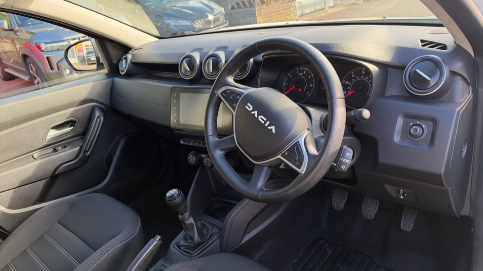 Dacia Duster 1.0 TCe 90 Expression 5dr Petrol Estate - Image 11