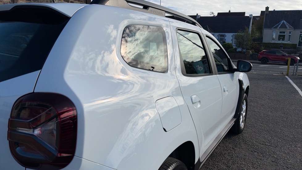 Dacia Duster 1.0 TCe 90 Expression 5dr Petrol Estate - Image 33