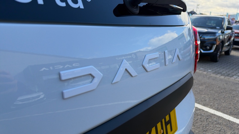 Dacia Duster 1.0 TCe 90 Expression 5dr Petrol Estate - Image 35