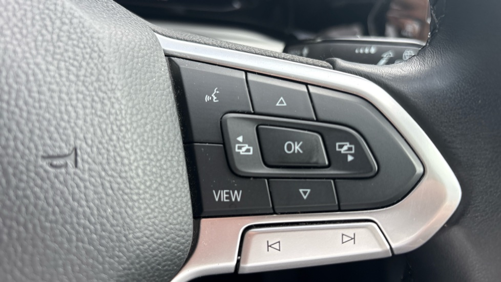 Volkswagen Golf 1.5 TSI Life 5dr Petrol Hatchback - Image 23