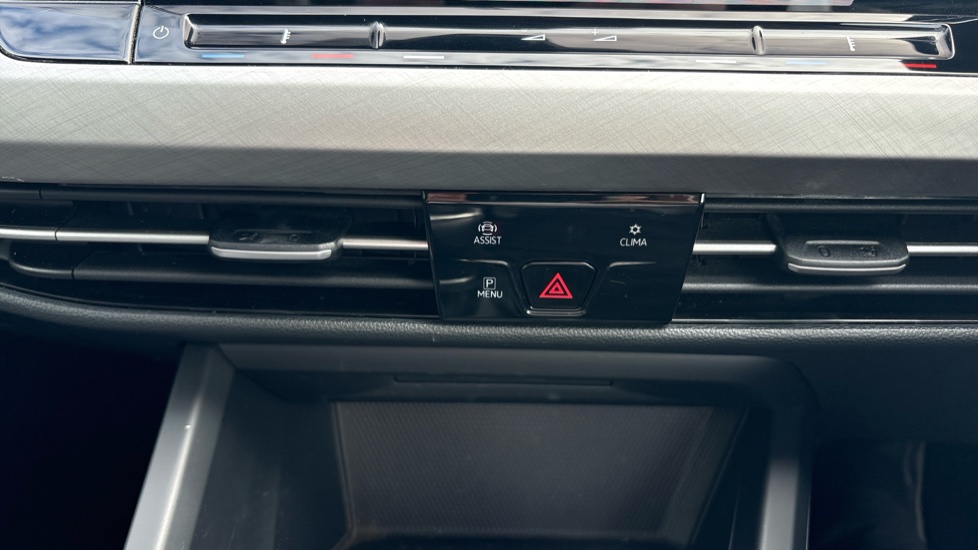 Volkswagen Golf 1.5 TSI Life 5dr Petrol Hatchback - Image 28