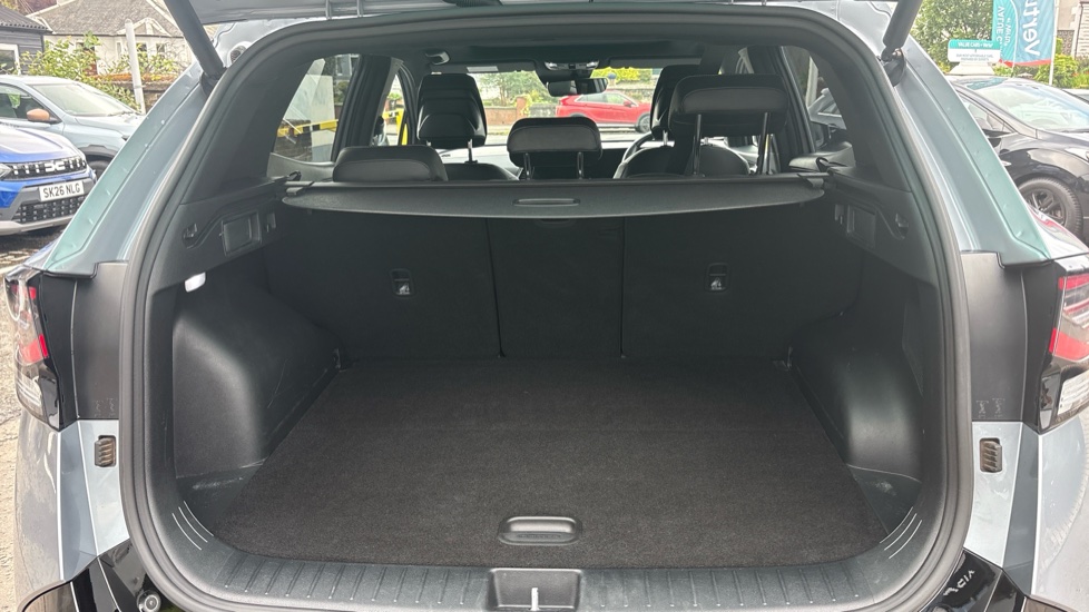 Kia Sportage 1.6T GDi HEV GT-Line S 5dr Auto AWD Hybrid Estate - Image 4