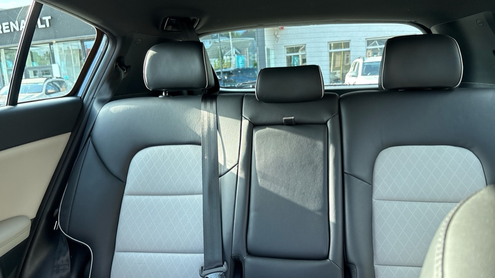 Kia Sportage 2.0 CRDi GT-Line S 5dr Auto [AWD] Diesel Estate - Image 15