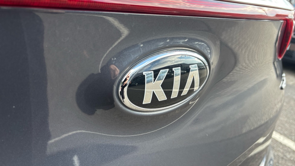 Kia Sportage 2.0 CRDi GT-Line S 5dr Auto [AWD] Diesel Estate - Image 35