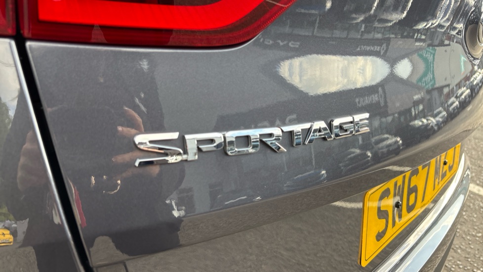 Kia Sportage 2.0 CRDi GT-Line S 5dr Auto [AWD] Diesel Estate - Image 37