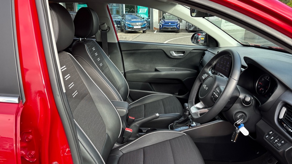 Kia Stonic 1.0T GDi 99 GT-Line 5dr DCT Petrol Estate - Image 43