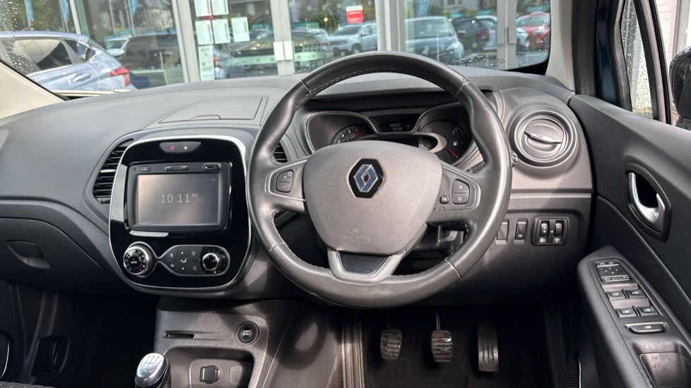 Renault Captur 0.9 TCE 90 Dynamique S Nav 5dr Petrol Hatchback - Image 10