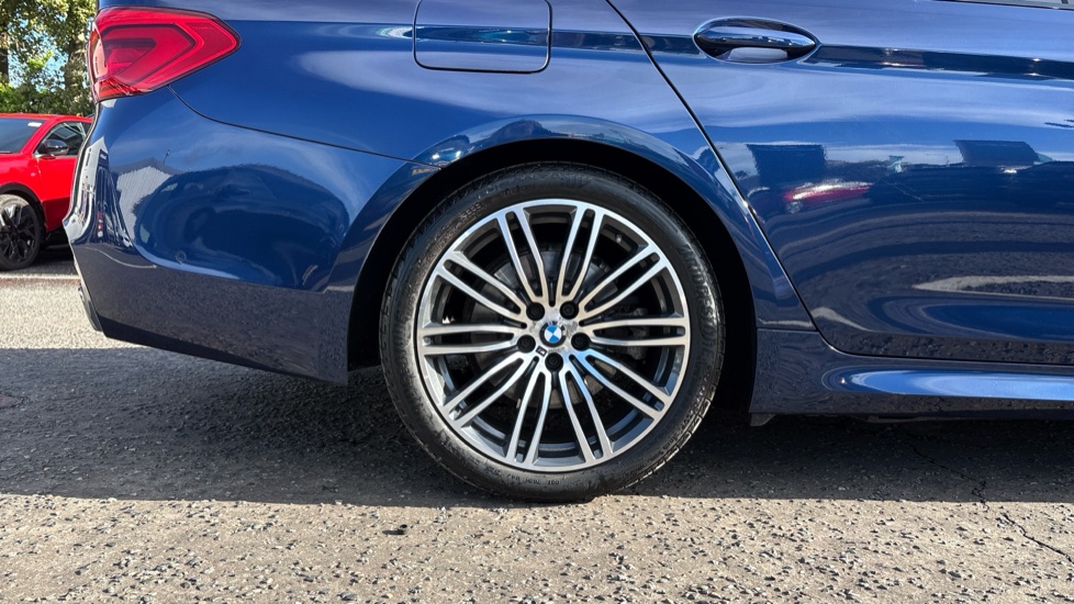 BMW 5 Series 520d MHT xDrive M Sport 5dr Auto Diesel Estate - Image 7