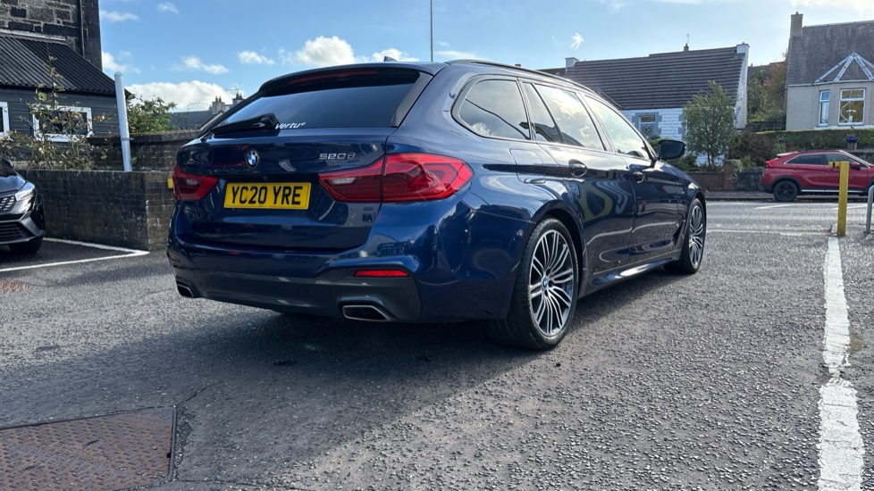 BMW 5 Series 520d MHT xDrive M Sport 5dr Auto Diesel Estate - Image 23