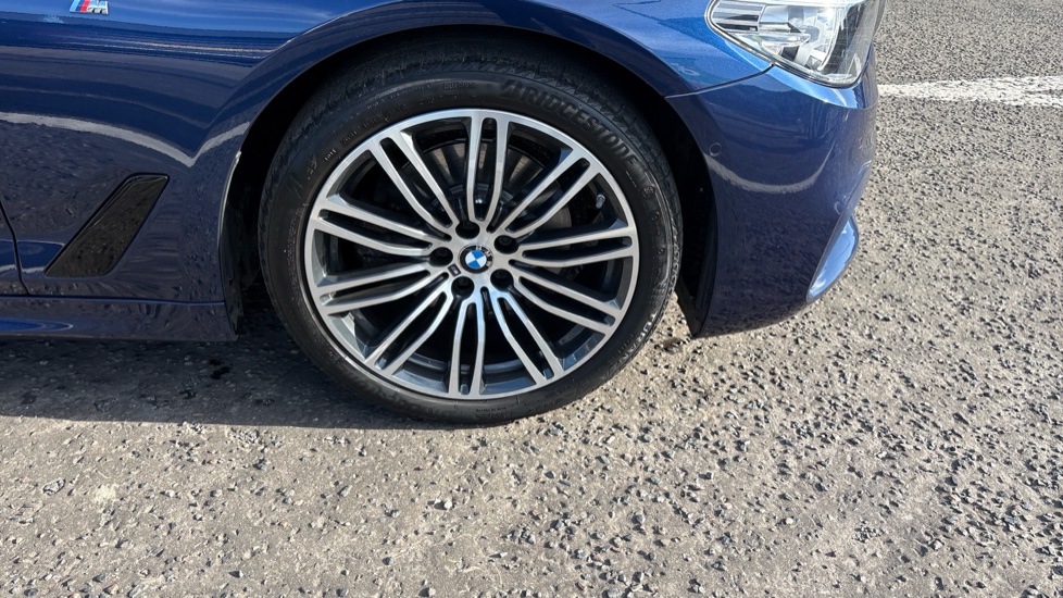 BMW 5 Series 520d MHT xDrive M Sport 5dr Auto Diesel Estate - Image 38