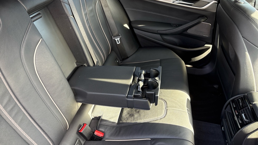 BMW 5 Series 520d MHT xDrive M Sport 5dr Auto Diesel Estate - Image 45