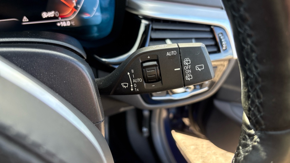 BMW 5 Series 520d MHT xDrive M Sport 5dr Auto Diesel Estate - Image 61