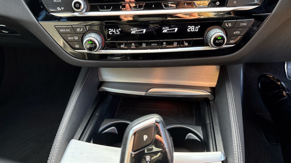 BMW 5 Series 520d MHT xDrive M Sport 5dr Auto Diesel Estate - Image 67