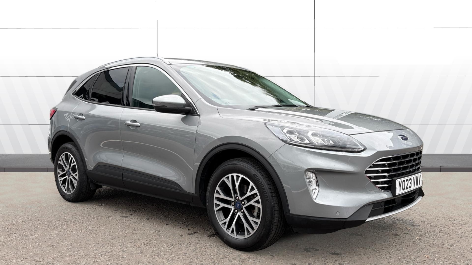 Ford Kuga listing photo