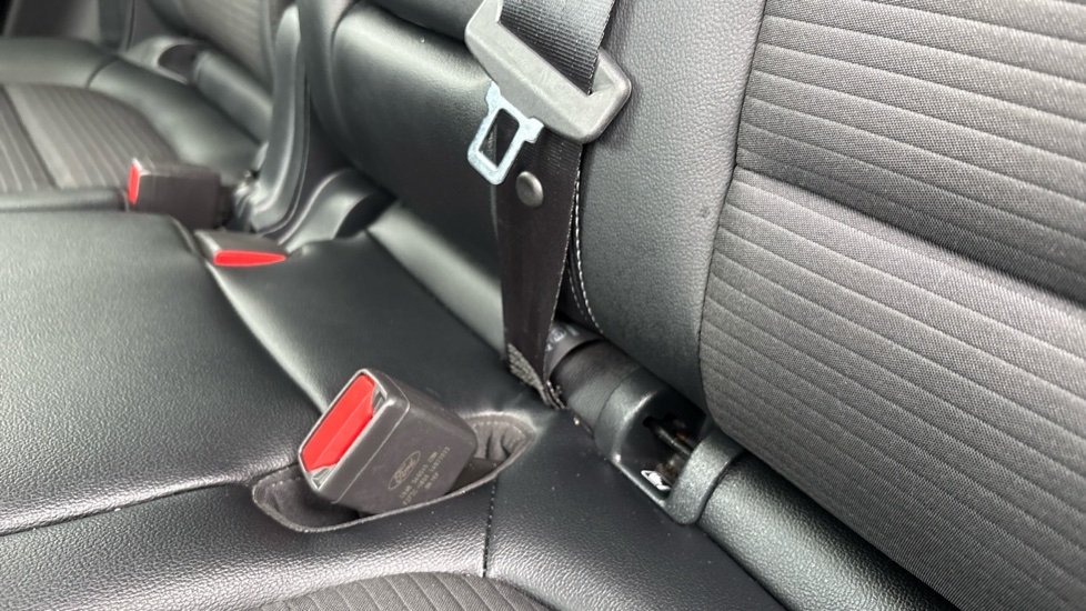 Ford Kuga 1.5 EcoBoost 150 Titanium Edition 5dr Petrol Estate - Image 51