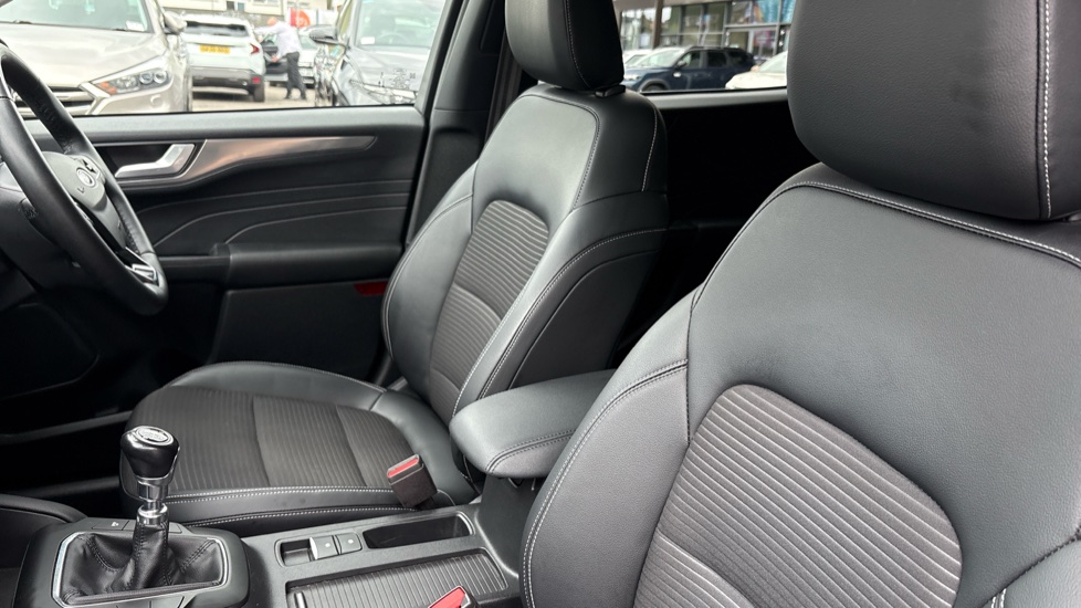 Ford Kuga 1.5 EcoBoost 150 Titanium Edition 5dr Petrol Estate - Image 55