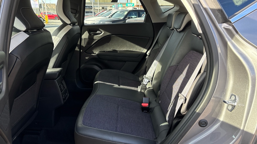 Renault Captur 1.0 TCE 90 SE Edition 5dr Petrol Hatchback - Image 16