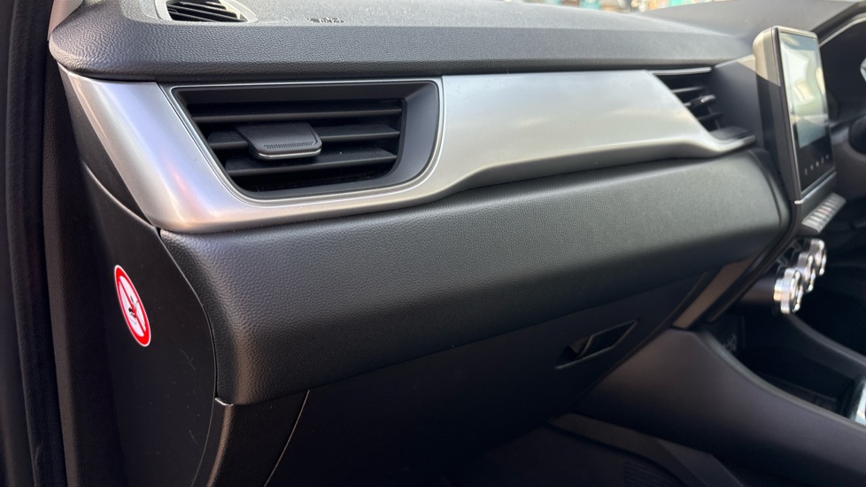 Renault Captur 1.0 TCE 90 SE Edition 5dr Petrol Hatchback - Image 29
