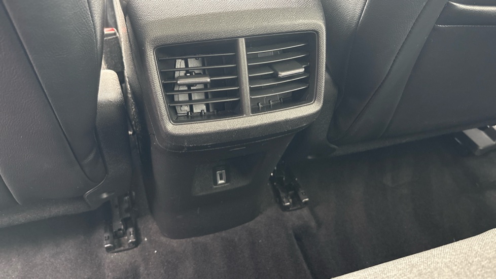 Citroen C5 Aircross 1.6 PureTech 180 Flair Plus 5dr EAT8 Petrol Hatchback - Image 22