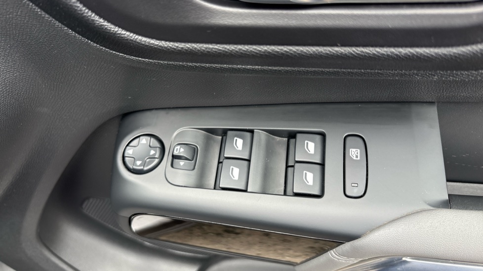 Citroen C5 Aircross 1.6 PureTech 180 Flair Plus 5dr EAT8 Petrol Hatchback - Image 28