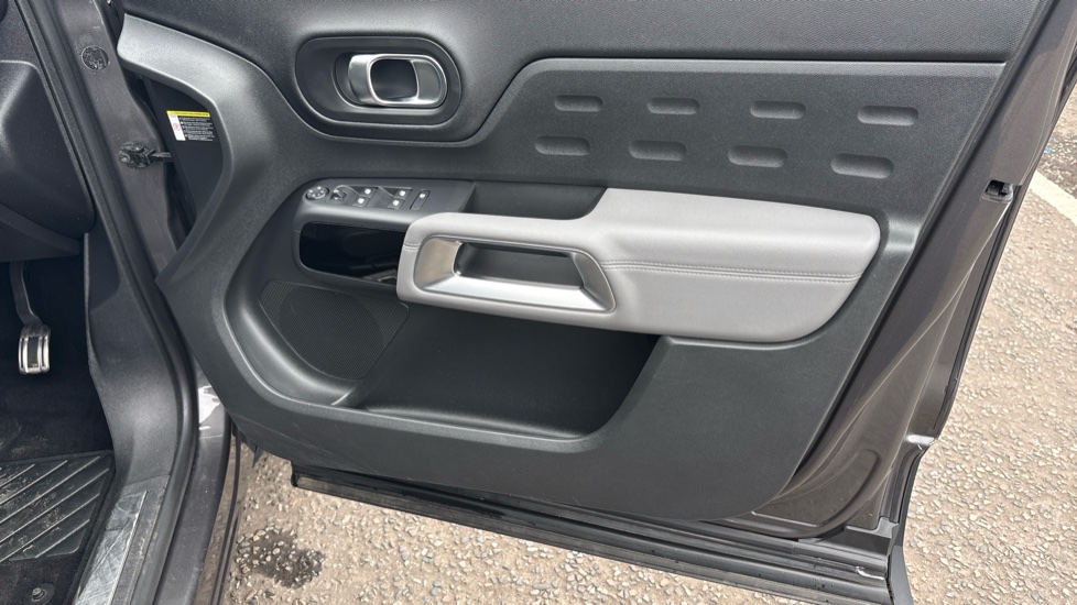 Citroen C5 Aircross 1.6 PureTech 180 Flair Plus 5dr EAT8 Petrol Hatchback - Image 29