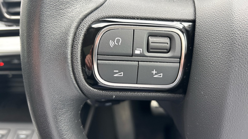 Citroen C5 Aircross 1.6 PureTech 180 Flair Plus 5dr EAT8 Petrol Hatchback - Image 39
