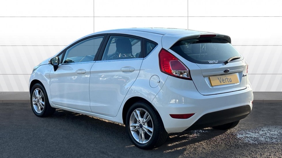 Ford Fiesta 1.25 82 Zetec 5dr Petrol Hatchback - Image 2