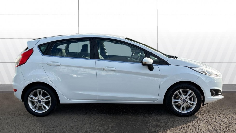 Ford Fiesta 1.25 82 Zetec 5dr Petrol Hatchback - Image 5