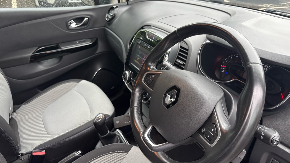 Renault Captur 1.5 dCi 90 Dynamique Nav 5dr Diesel Hatchback - Image 11