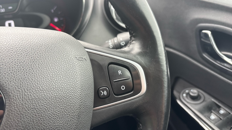 Renault Captur 1.5 dCi 90 Dynamique Nav 5dr Diesel Hatchback - Image 41