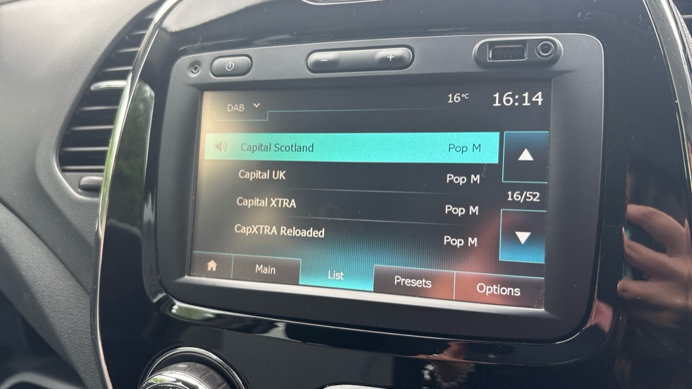 Renault Captur 1.5 dCi 90 Dynamique Nav 5dr Diesel Hatchback - Image 49
