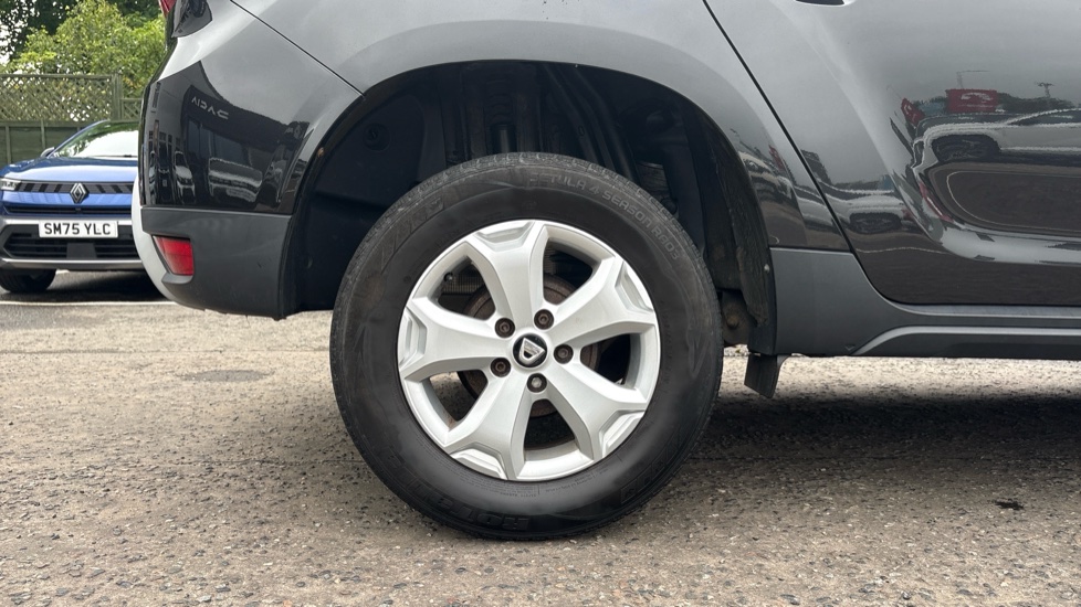 Dacia Duster 1.6 SCe Comfort 5dr Petrol Estate - Image 7