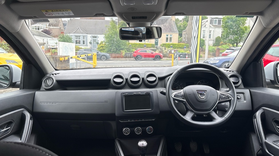 Dacia Duster 1.6 SCe Comfort 5dr Petrol Estate - Image 10