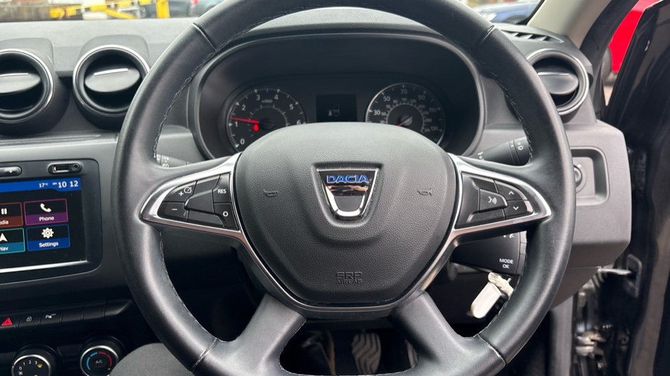 Dacia Duster 1.6 SCe Comfort 5dr Petrol Estate - Image 42
