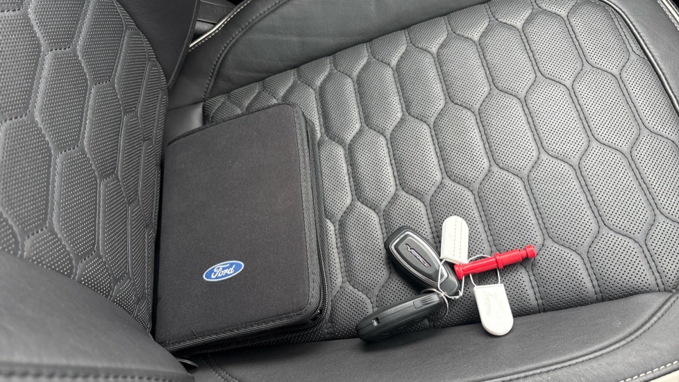 Ford Kuga Vignale 2.0 TDCi 180 5dr Diesel Estate - Image 19