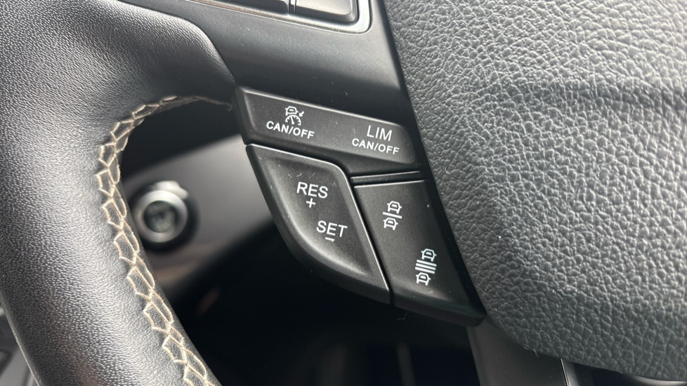 Ford Kuga Vignale 2.0 TDCi 180 5dr Diesel Estate - Image 39