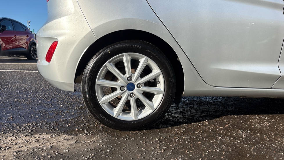 Ford Fiesta 1.0 EcoBoost Titanium 5dr Auto Petrol Hatchback - Image 7