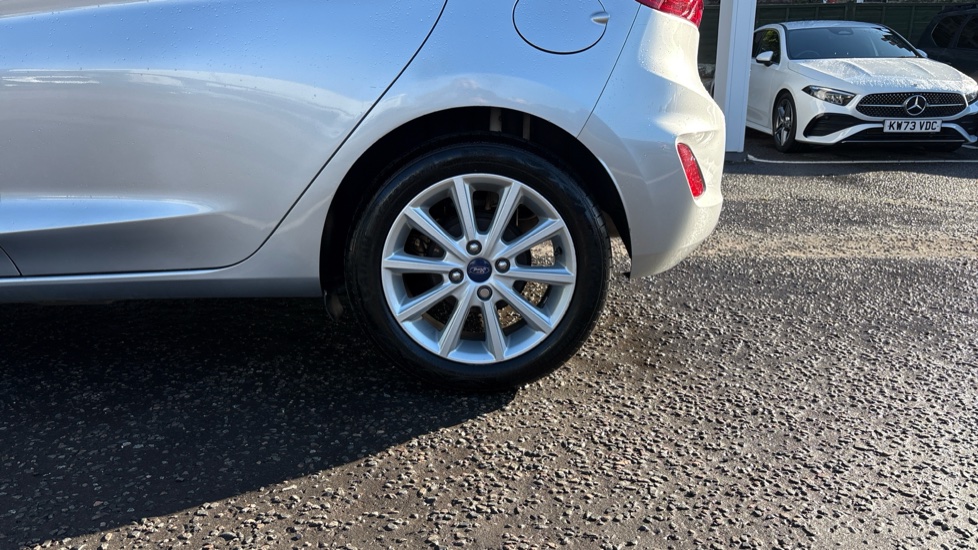 Ford Fiesta 1.0 EcoBoost Titanium 5dr Auto Petrol Hatchback - Image 27